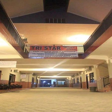 Tri Star Homestay Madiun Ngoại thất bức ảnh
