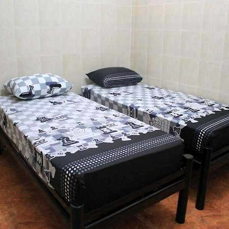 Tri Star Homestay Madiun Ngoại thất bức ảnh